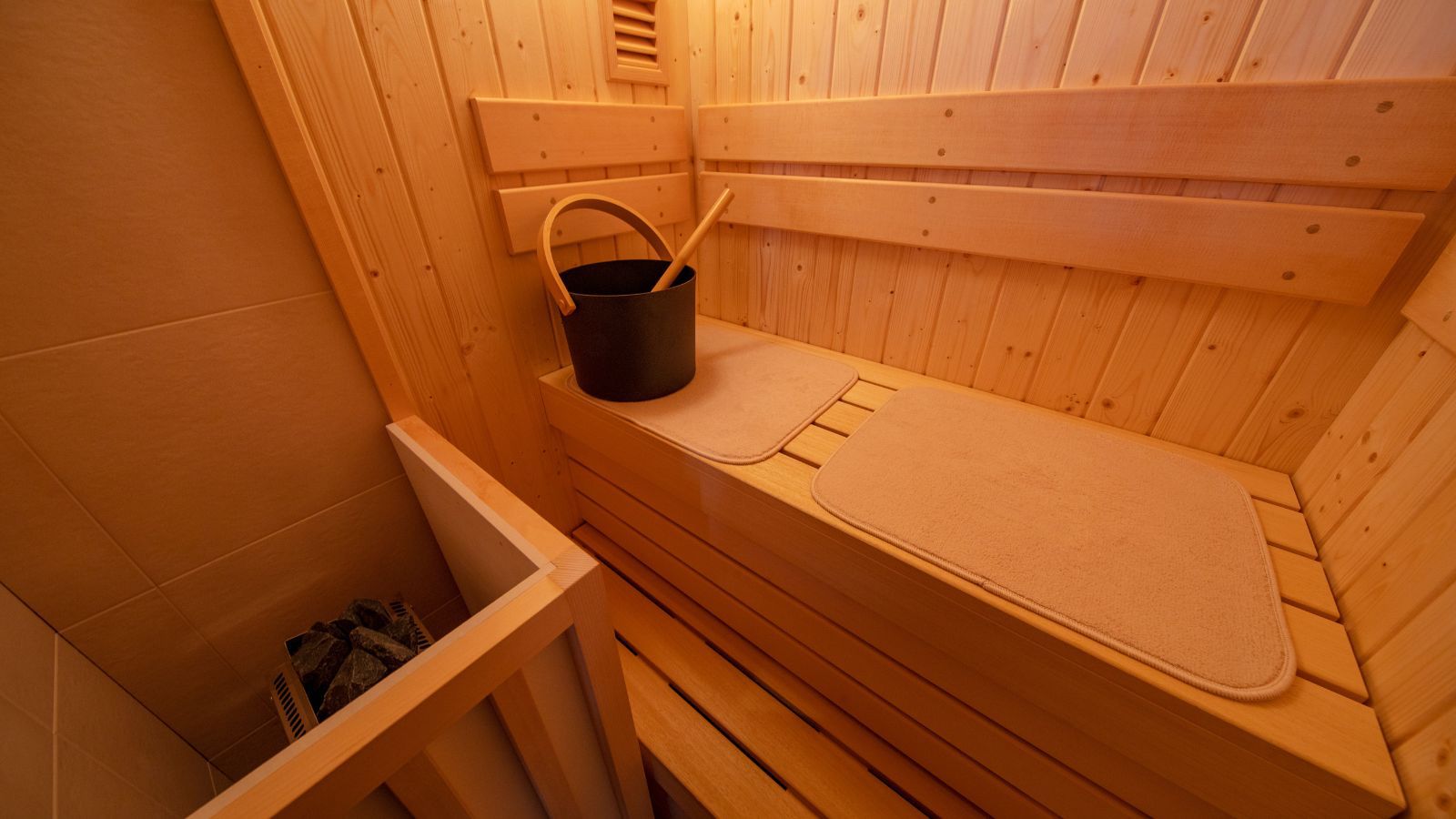 本館・ロウリュウサウナツイン