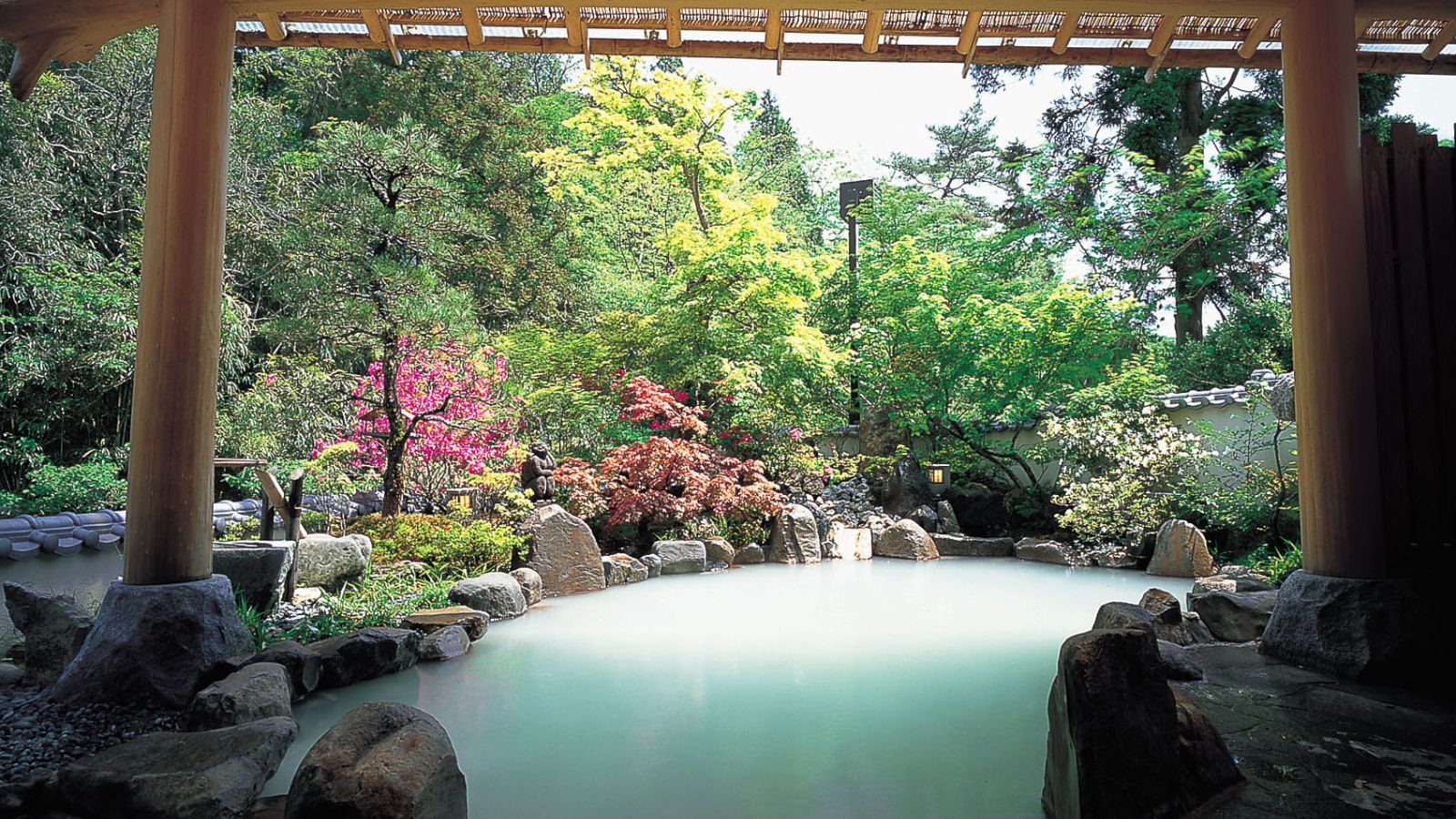 露天風呂【せせらぎの湯】