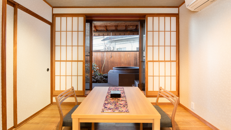 *【和室/10畳】2023年12月リニューアル。落ち着いた空間の露天風呂付き客室※温泉ではありません