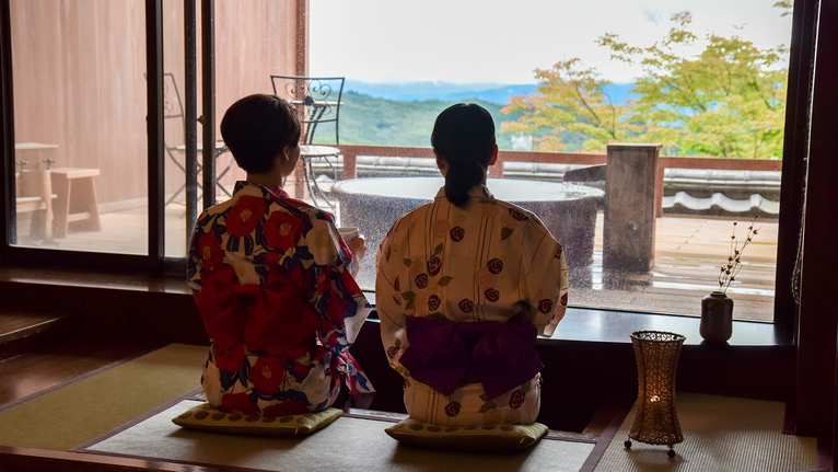 *花のしずく【黄金の湯をかけ流し露天風呂付き客室】