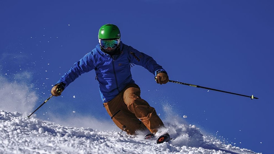 【スキー写真撮影サービス】あなたのゲレンデ滑走の瞬間を撮影、プレゼントいたします