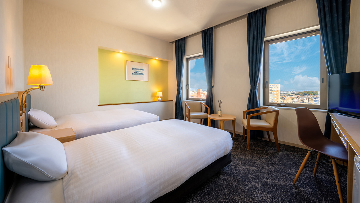 【本館：ツイン】ふたりで過ごすのに適した、スタンダードなお部屋。