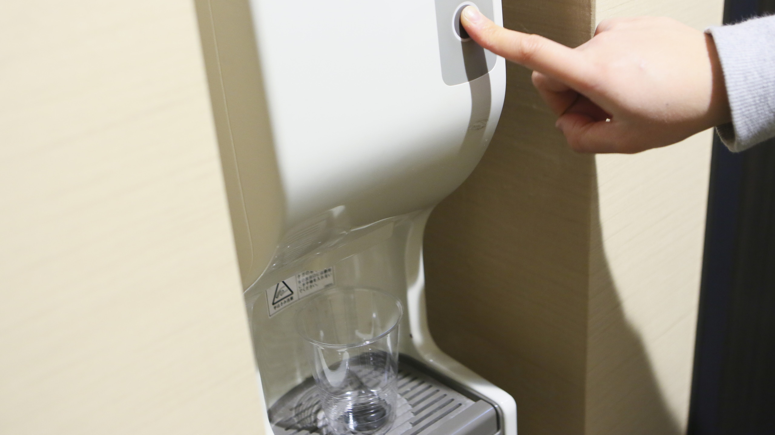 製氷機は1階にございます。