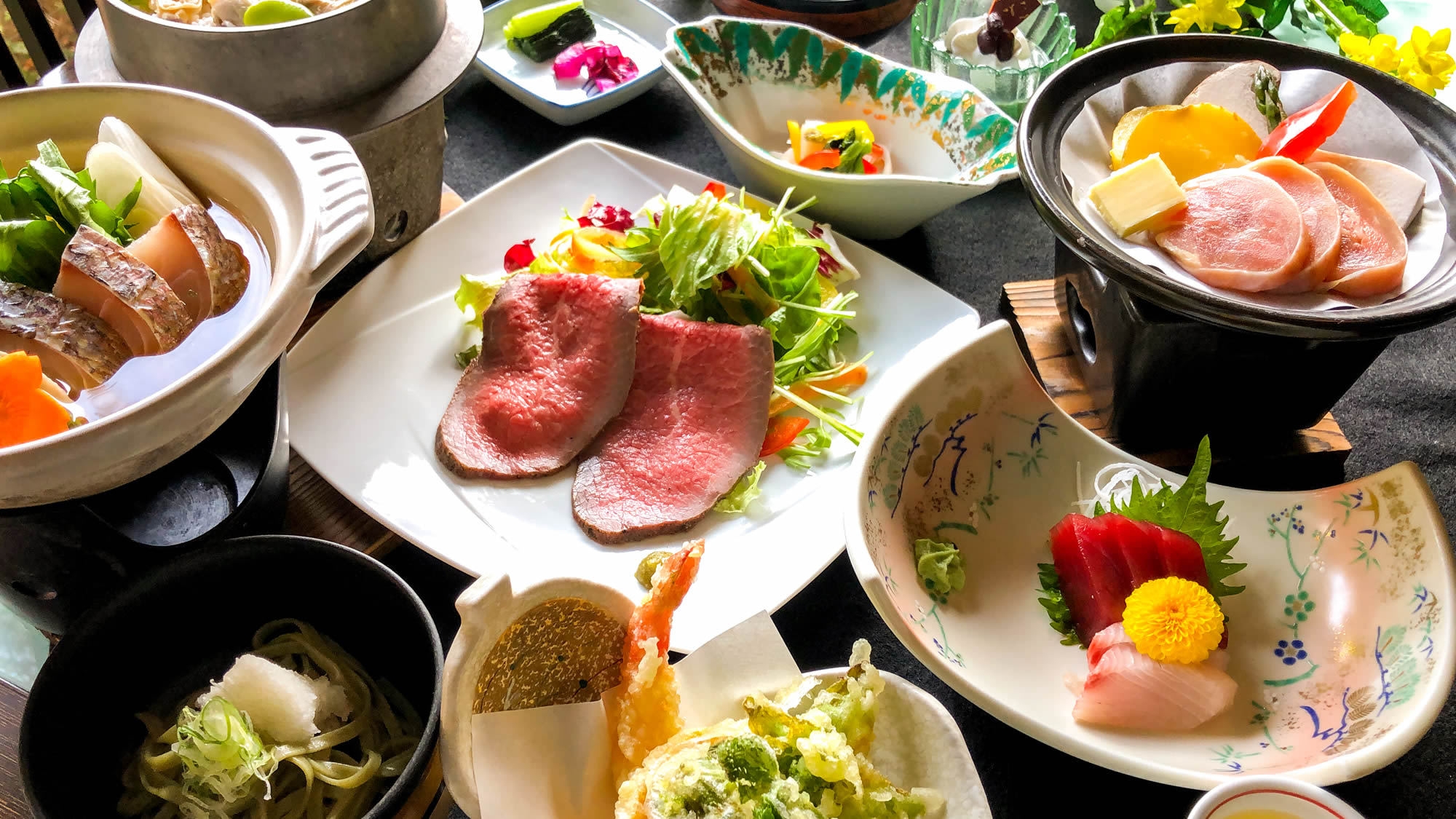 【春のお得旅】≪4月限定≫旬の味覚と春の夜風と楽しむ庭園露天＆姉妹館の湯めぐり≪現金特価≫