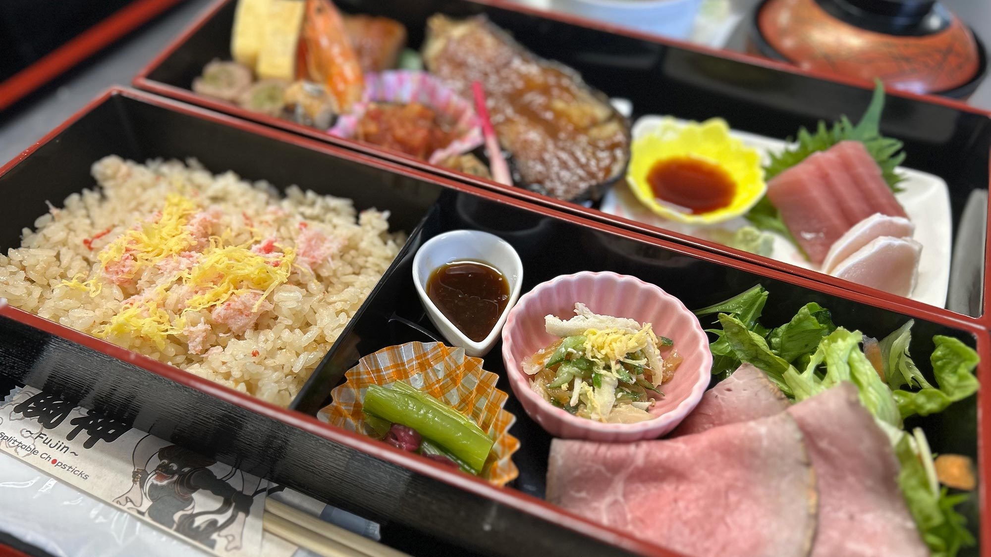 【お日帰り】◇客室利用最大6時間◇二段重箱弁当＆天然温泉＆姉妹館の湯めぐり（11:00〜17:00）