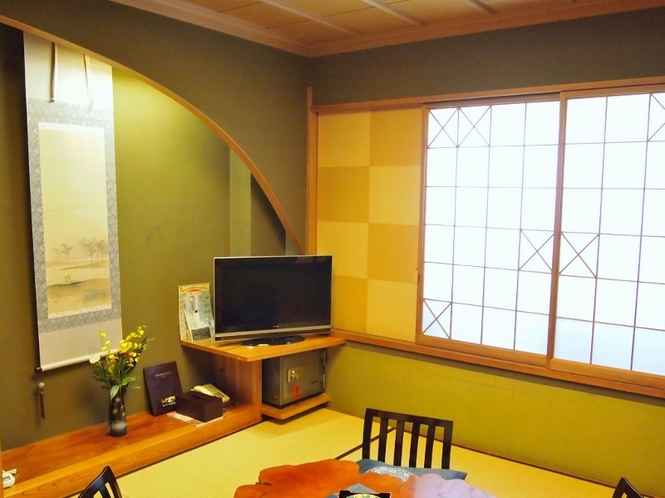 市松模様の和室メゾネット２Ｆ一例