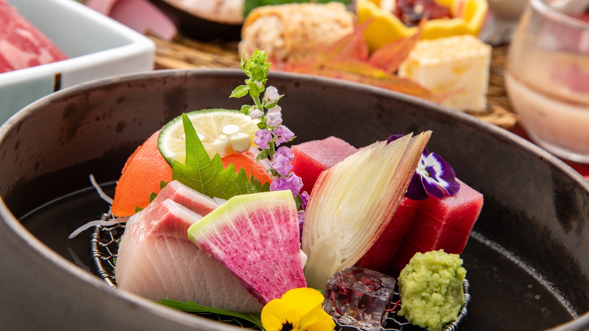 【セミブッフェプラン】　贅沢会席と自由に楽しむ味覚ブッフェ