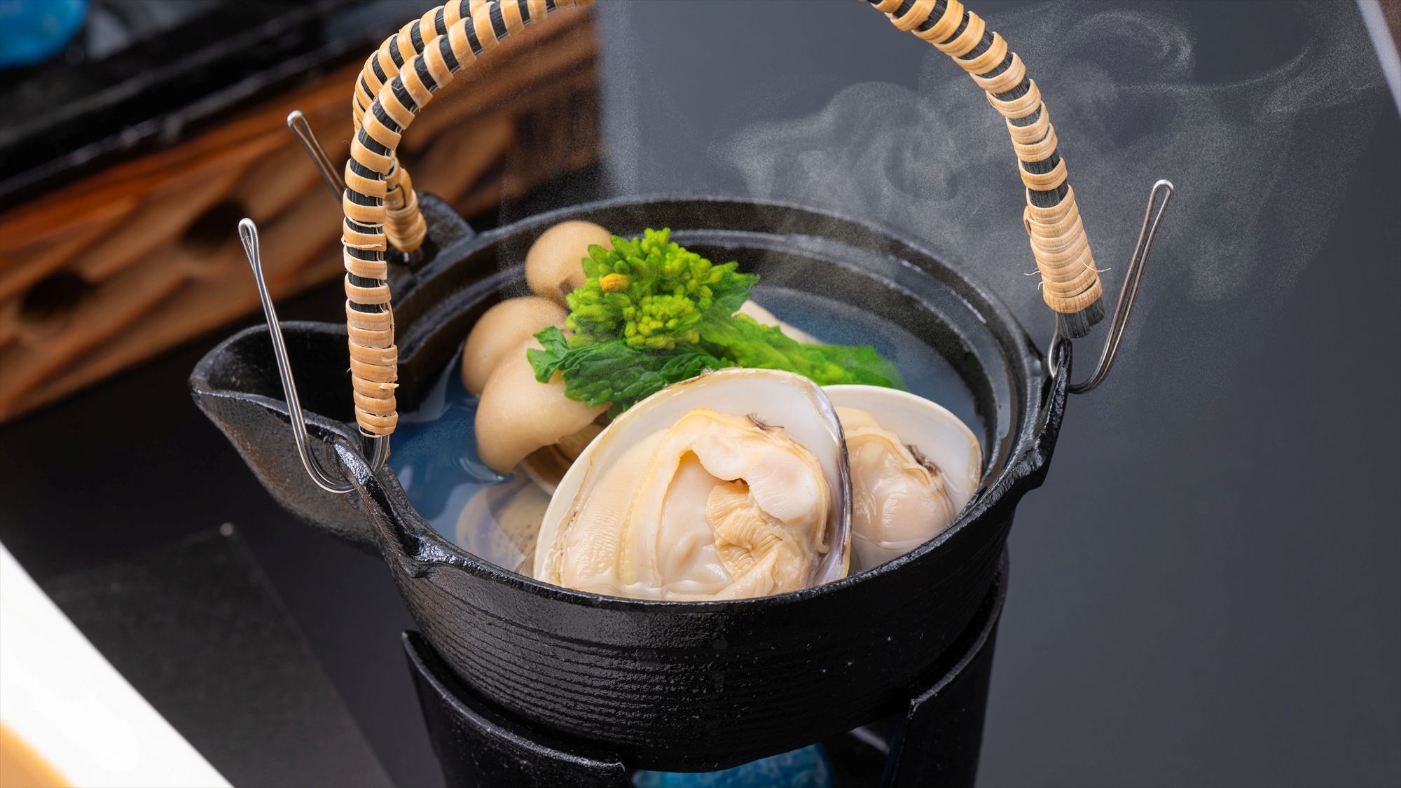 【春の四季会席】蛤の土瓶蒸し