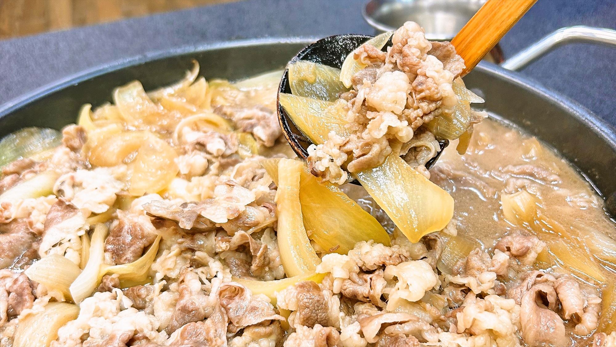 岸権旅館名物「料理長特製 上州牛手作り牛丼」朝食バイキング