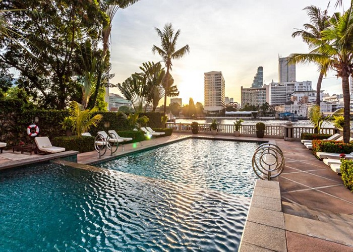 スイミングプール