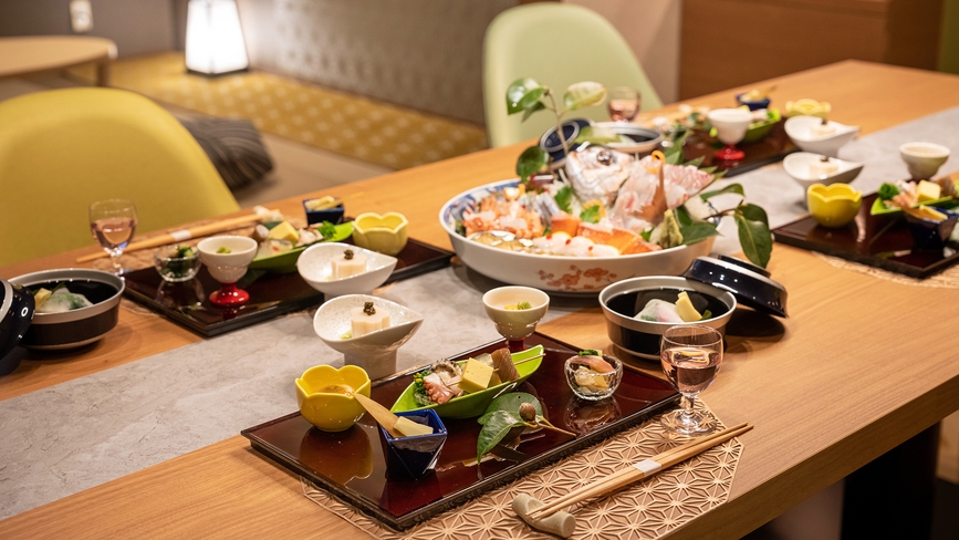 【記念日】＜夕食お部屋食＞屋形船でゆったりと過ごす、贅沢な大人の一日。誕生日・還暦祝いに！