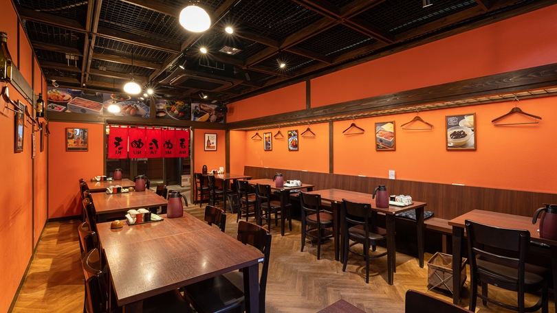 【一泊朝食＋館内利用券2，000円分付】お土産・晩酌も館内でお得に♪地産地消の「こだわり和定食」
