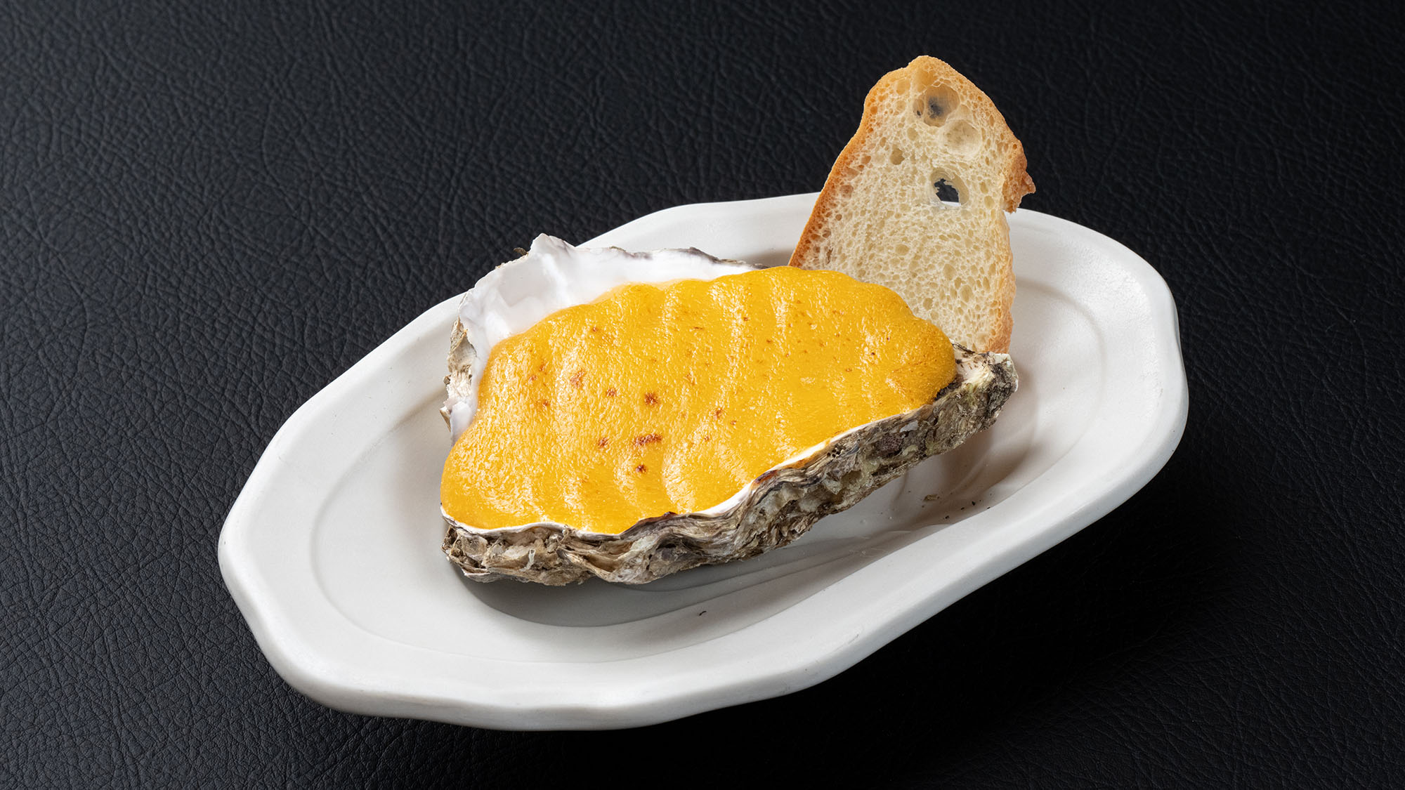 【基本料理-雅膳イメージ-】宮島産牡蠣の西京味噌グラタン（6月-8月のお品書）