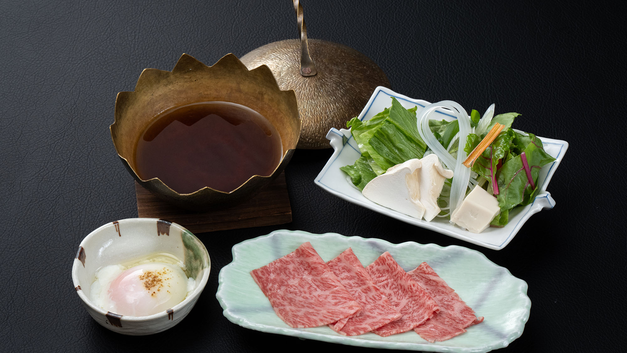 【基本料理-雅膳イメージ-】広島牛のすき焼き仕立て（6月-8月のお品書）