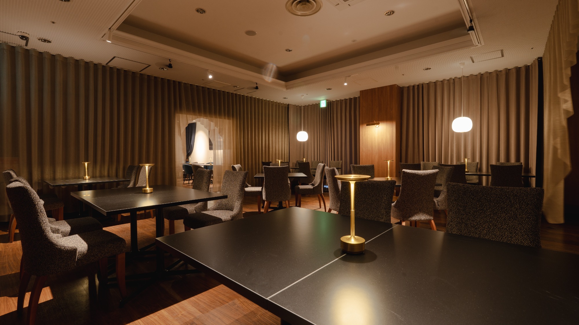 【レストラン】