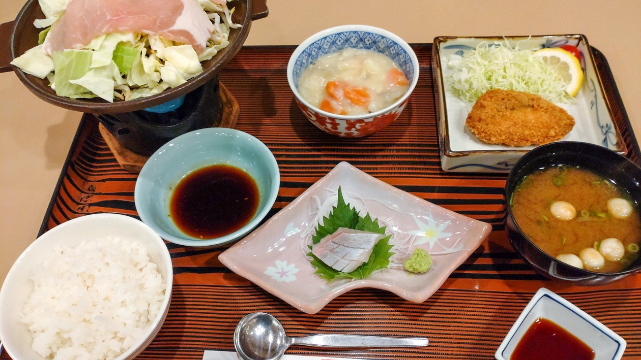 【特選】一泊二食付き♪小野屋ホテル★料理長自信のボリューム満点夕食御膳をお部屋食でプラン♪