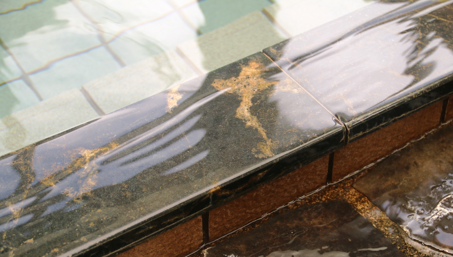 花咲温泉 花咲の湯（アルカリ性 単純温泉）