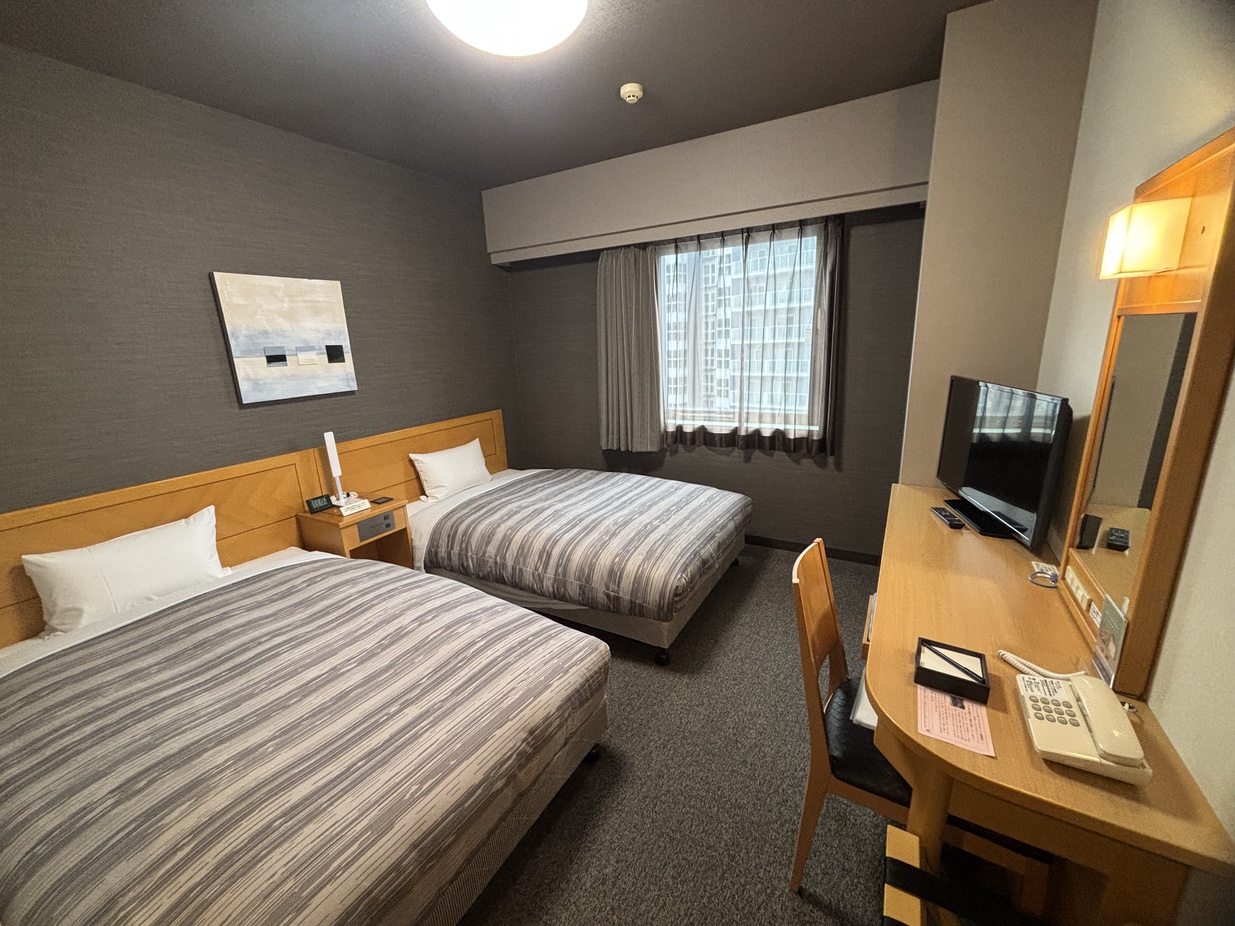 ﾂｲﾝ　110㎝～120㎝のﾍﾞｯﾄﾞｻｲｽﾞ　1～2名様でご利用可能なお部屋でございます.