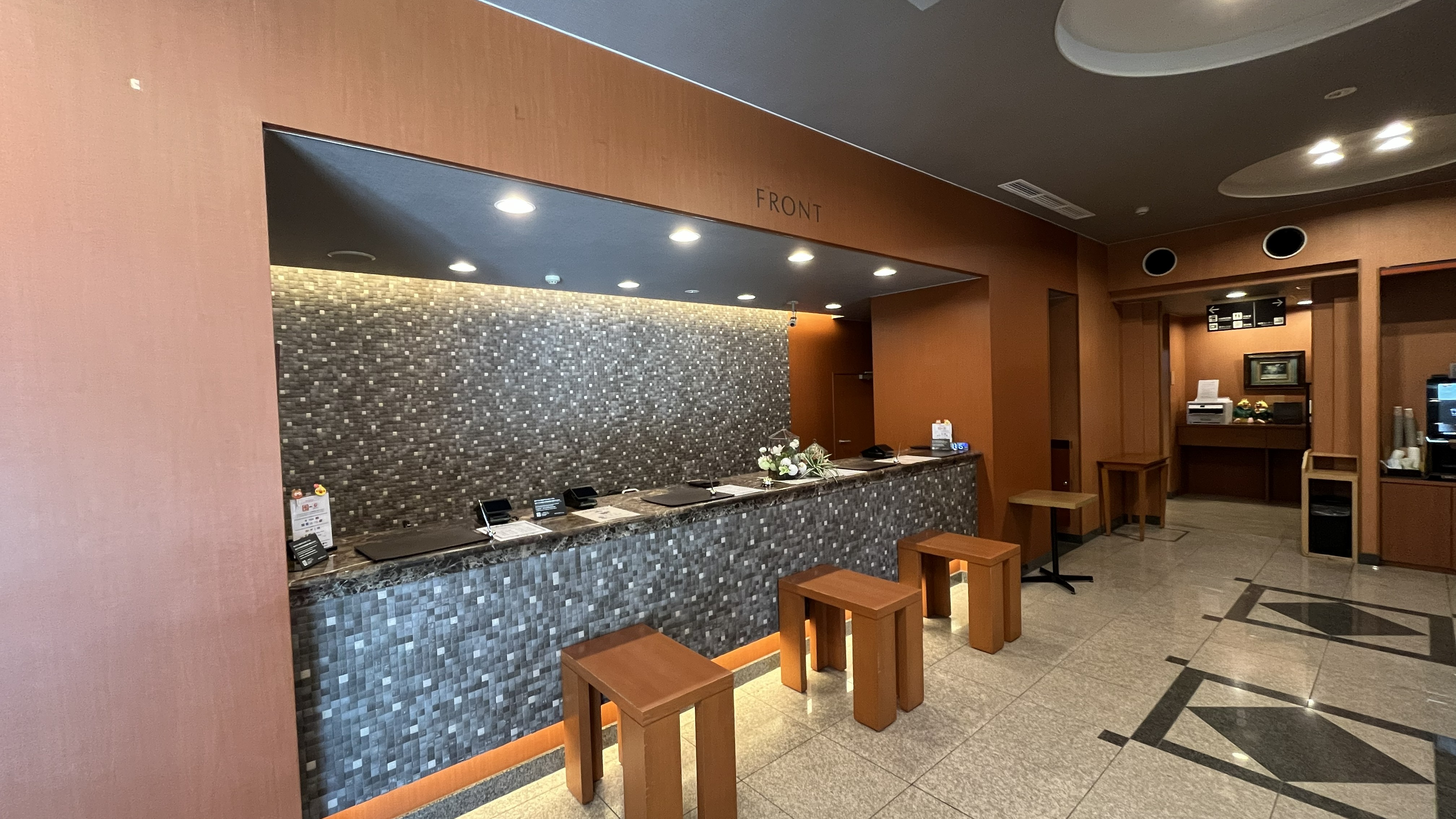 フロントカウンター