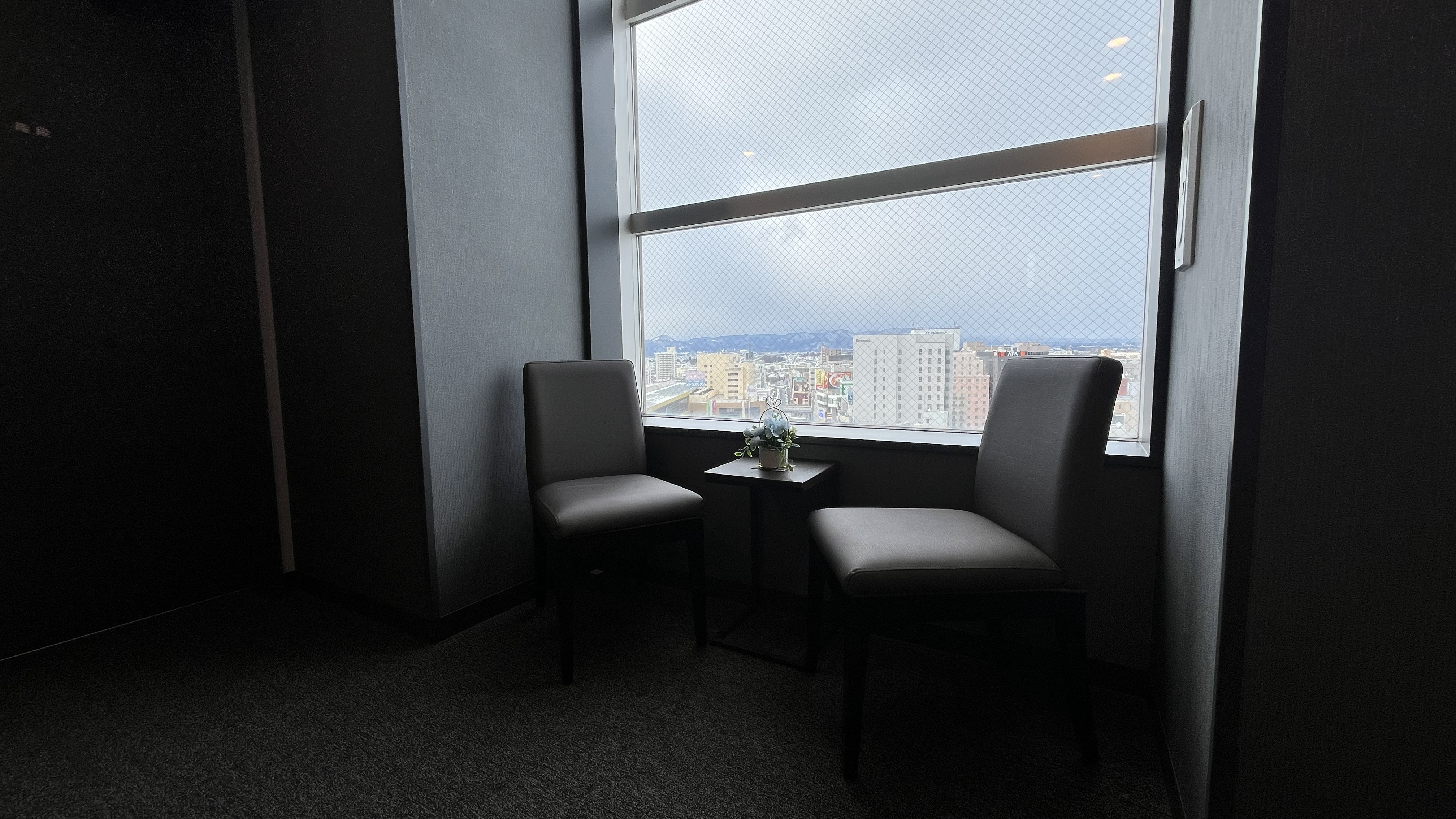 14階エレベーターホール