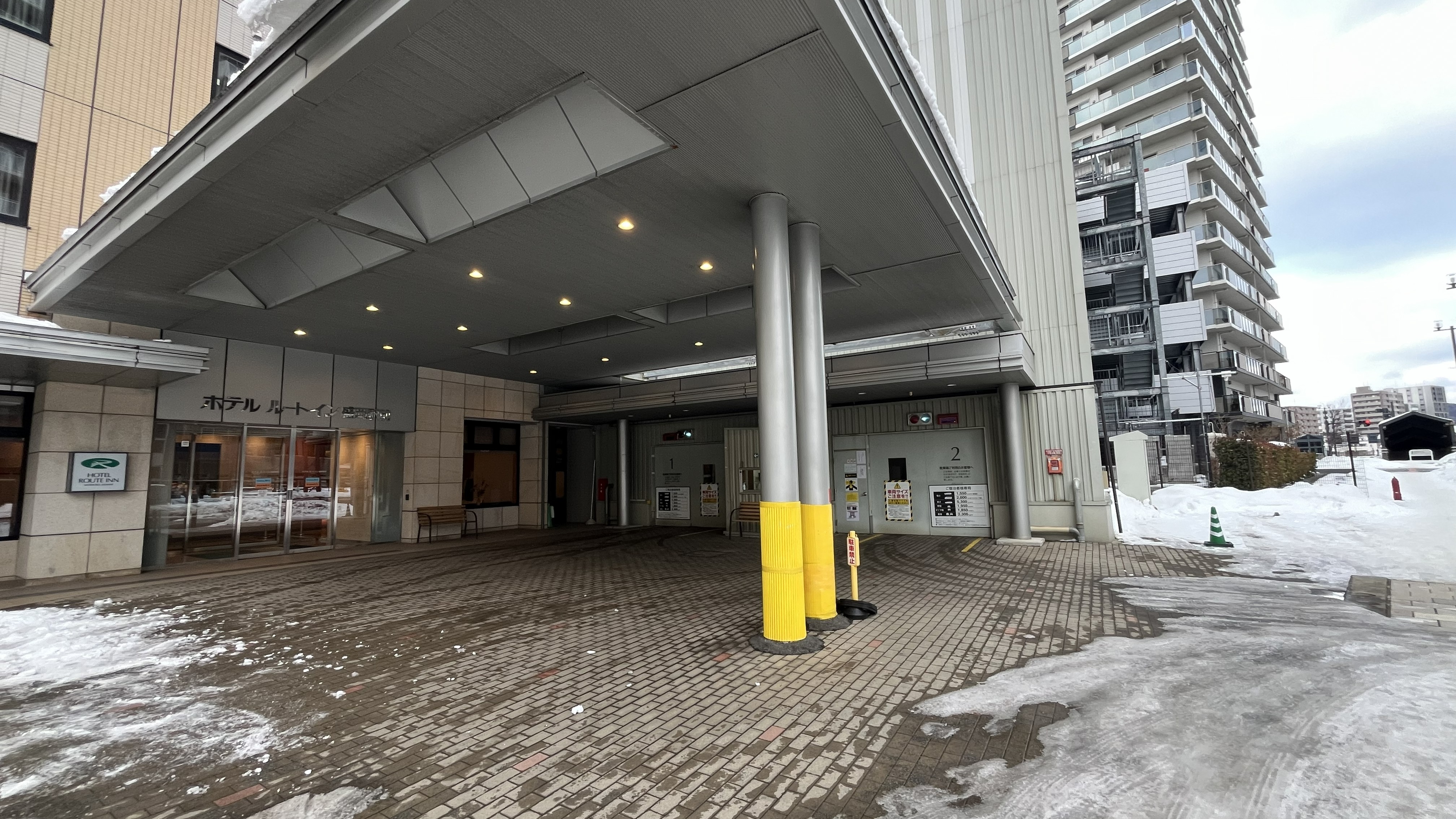 機械式立体駐車場全体写真