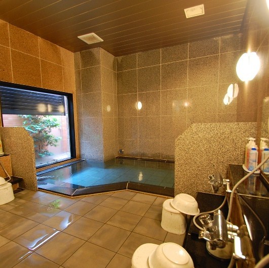 Gender-separated large communal bath "Traveler's Hot Spring" Please take away the tiredness of the day ♪