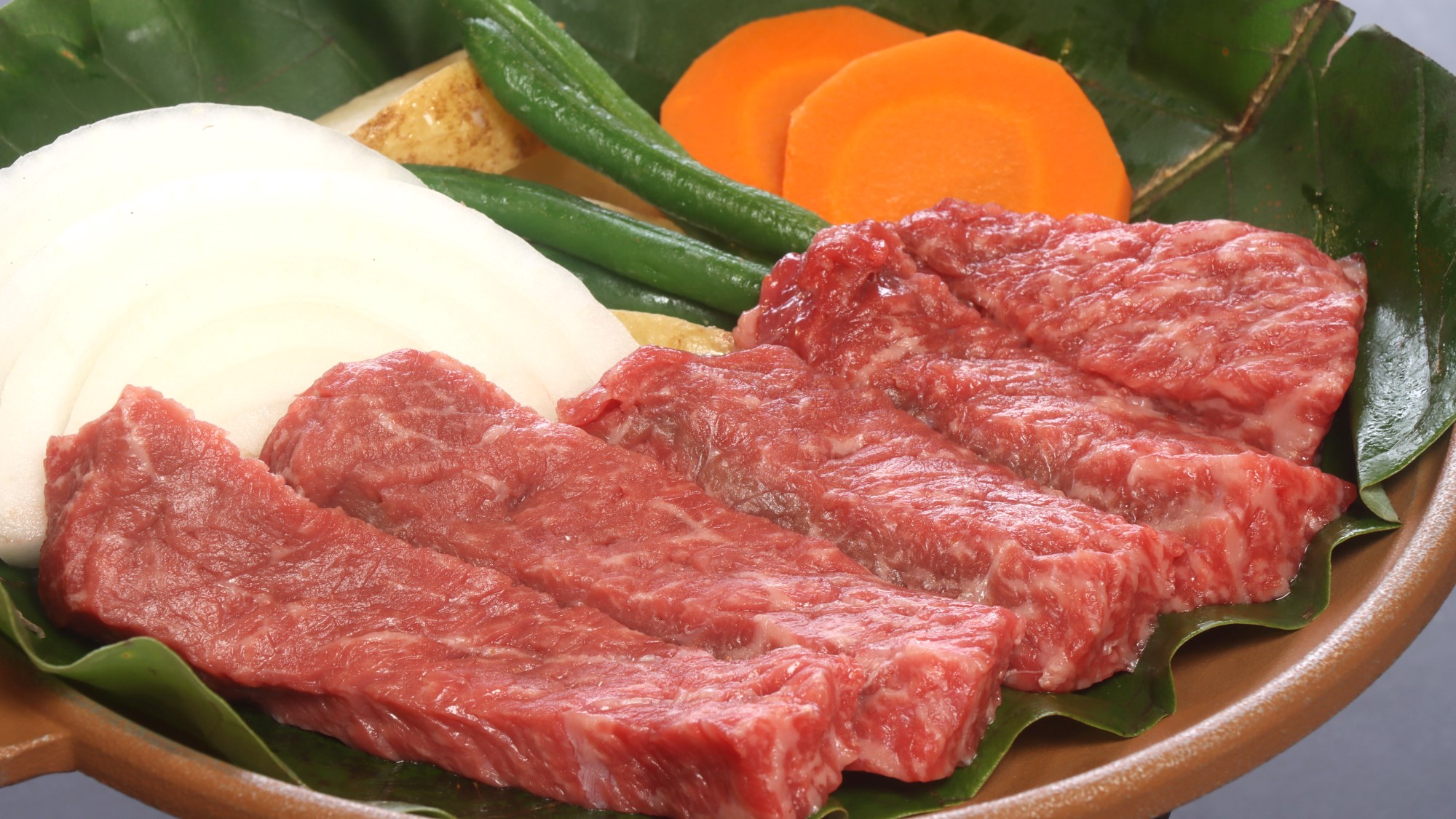 ボリューム満点！ぶ厚い飛騨牛をお好みの焼き具合でご堪能ください。