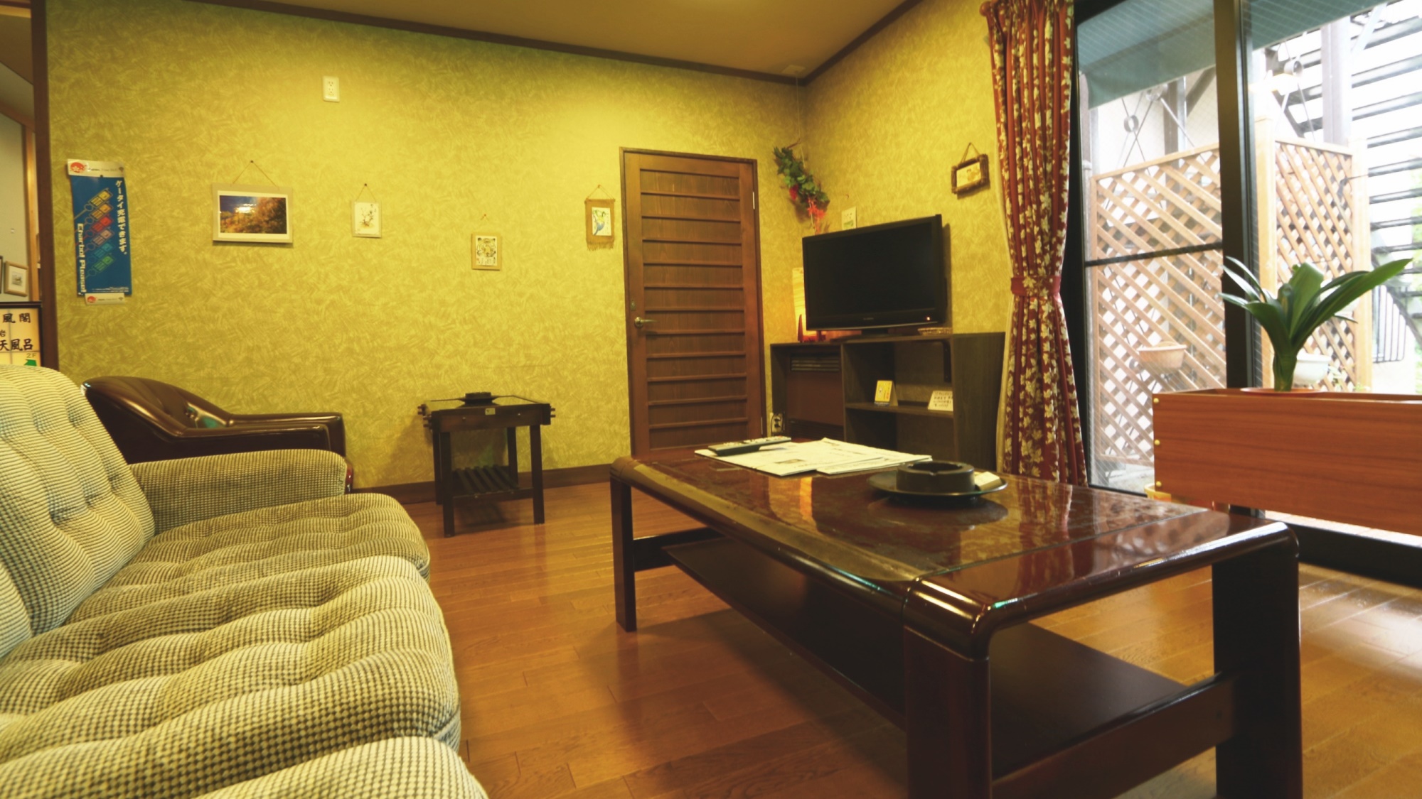 古民家風な当宿。囲炉裏と庭園露天風呂が自慢です