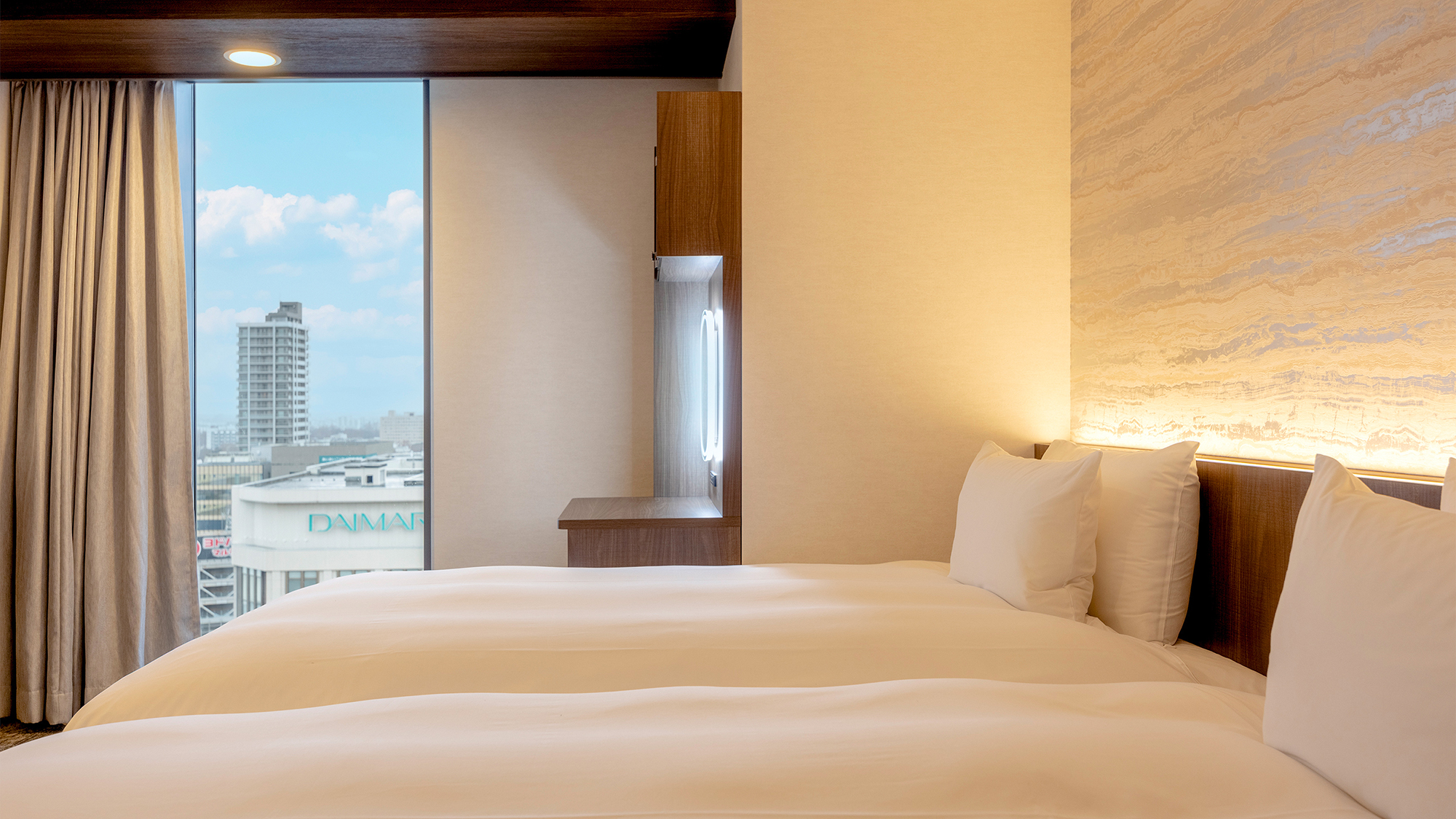 ＜2026年改装＞【高層階エグゼクティブフロア】デラックスツイン／禁煙・30平米（ツイン）