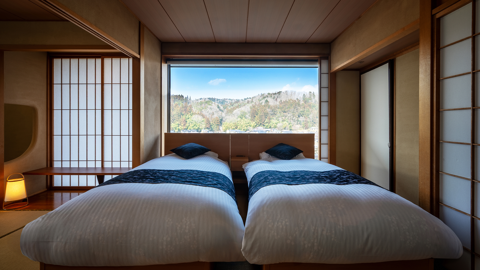 【飛天館：ベッド付和室】