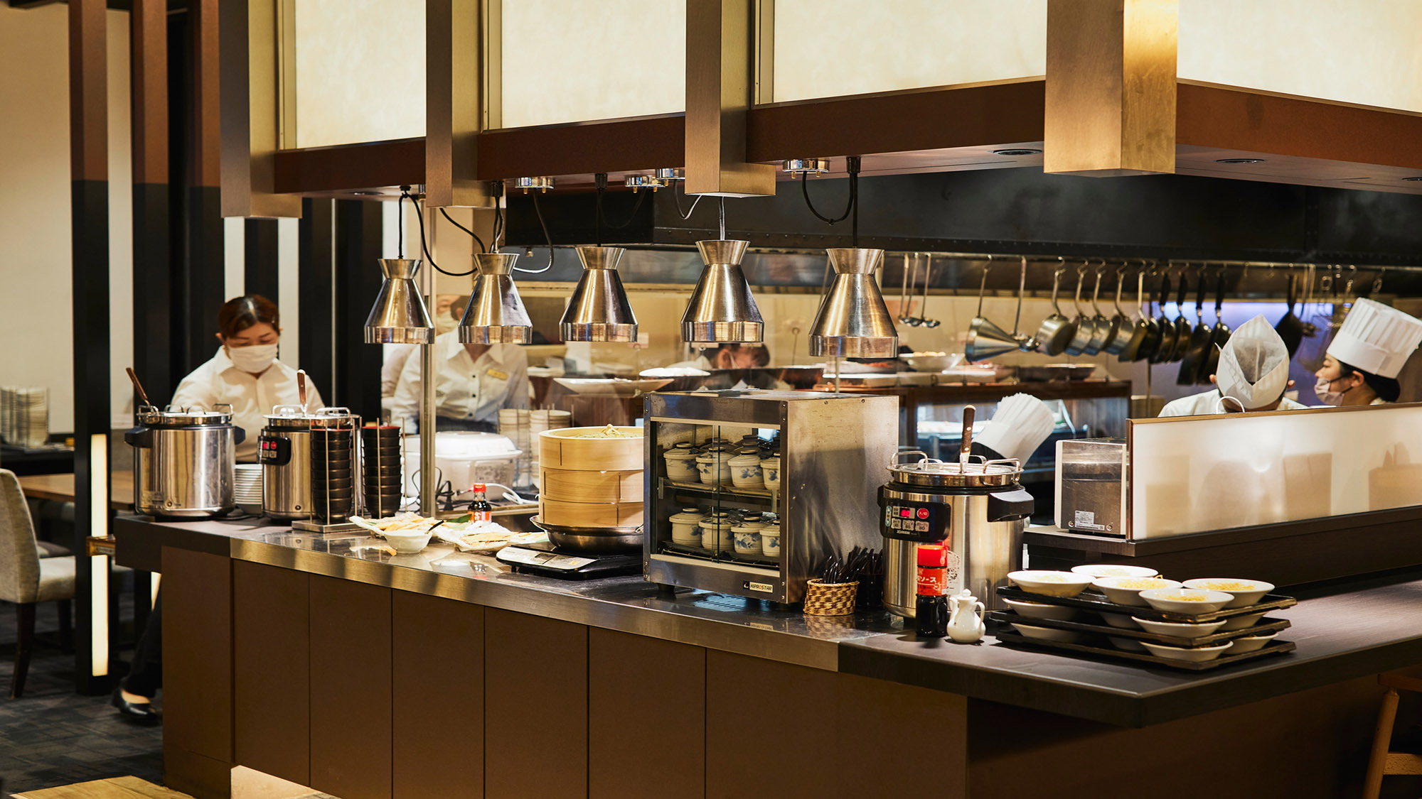 レストラン　亜華蘭