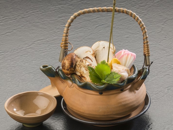 【組数限定】秋の味覚！松茸の土瓶蒸し付きビュッフェプラン