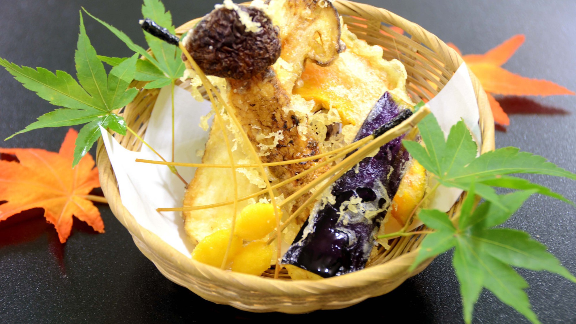 旬の岩手県産『松茸』と厳選野菜の天ぷら