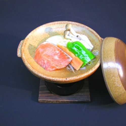 夕食メニューの例　『鮭の陶板焼き』