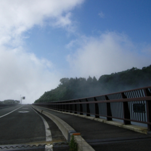 不動沢橋は磐梯吾妻スカイライン最初の絶景スポット（冬季閉鎖）