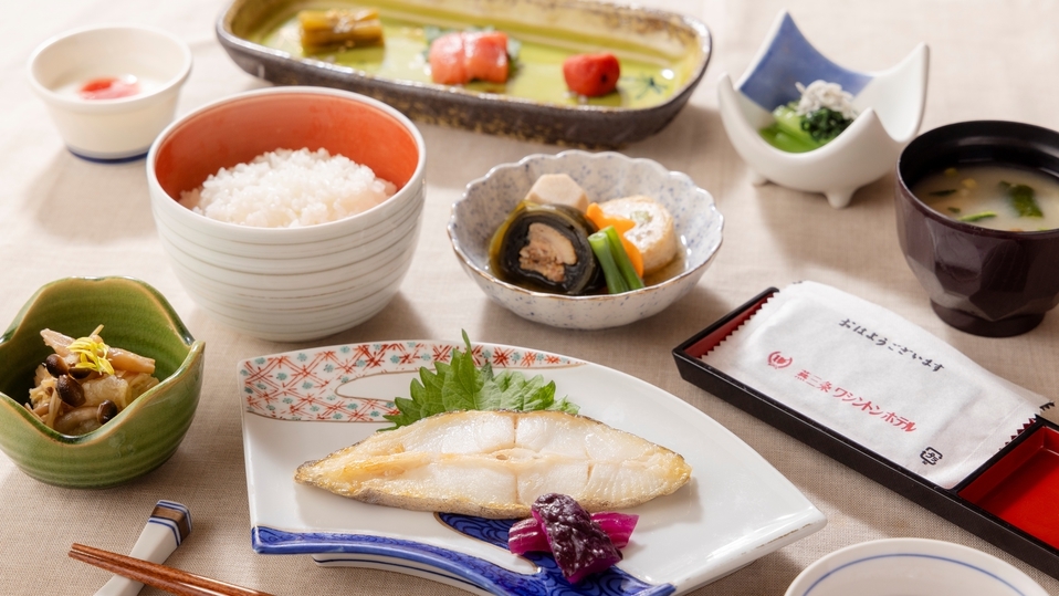 【楽天月末セール】夕朝食付｜ホテル内「銀坐」夕食膳×和or洋の朝定食付｜燕三条駅徒歩5分