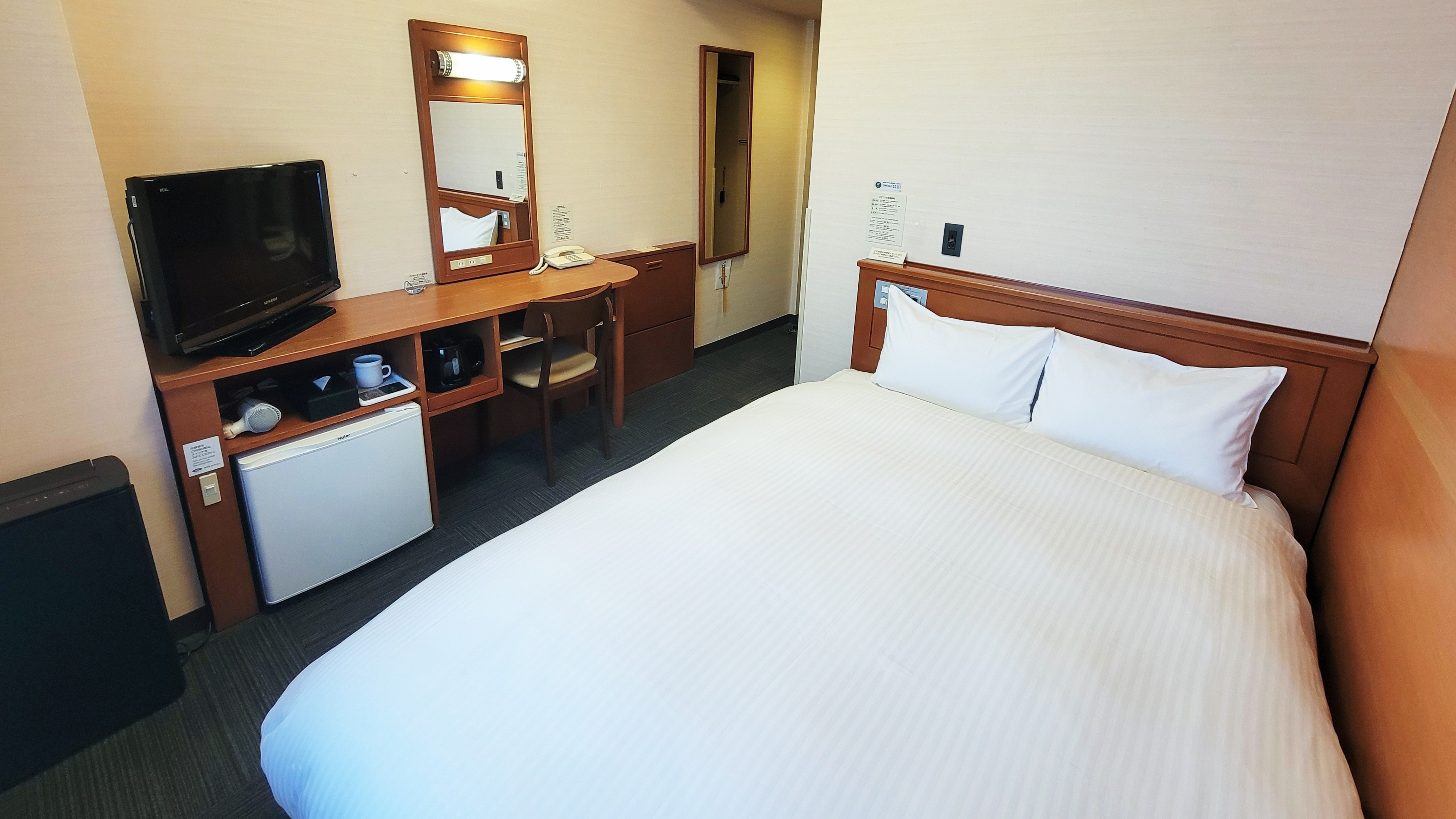 スタンダードセミダブルルーム