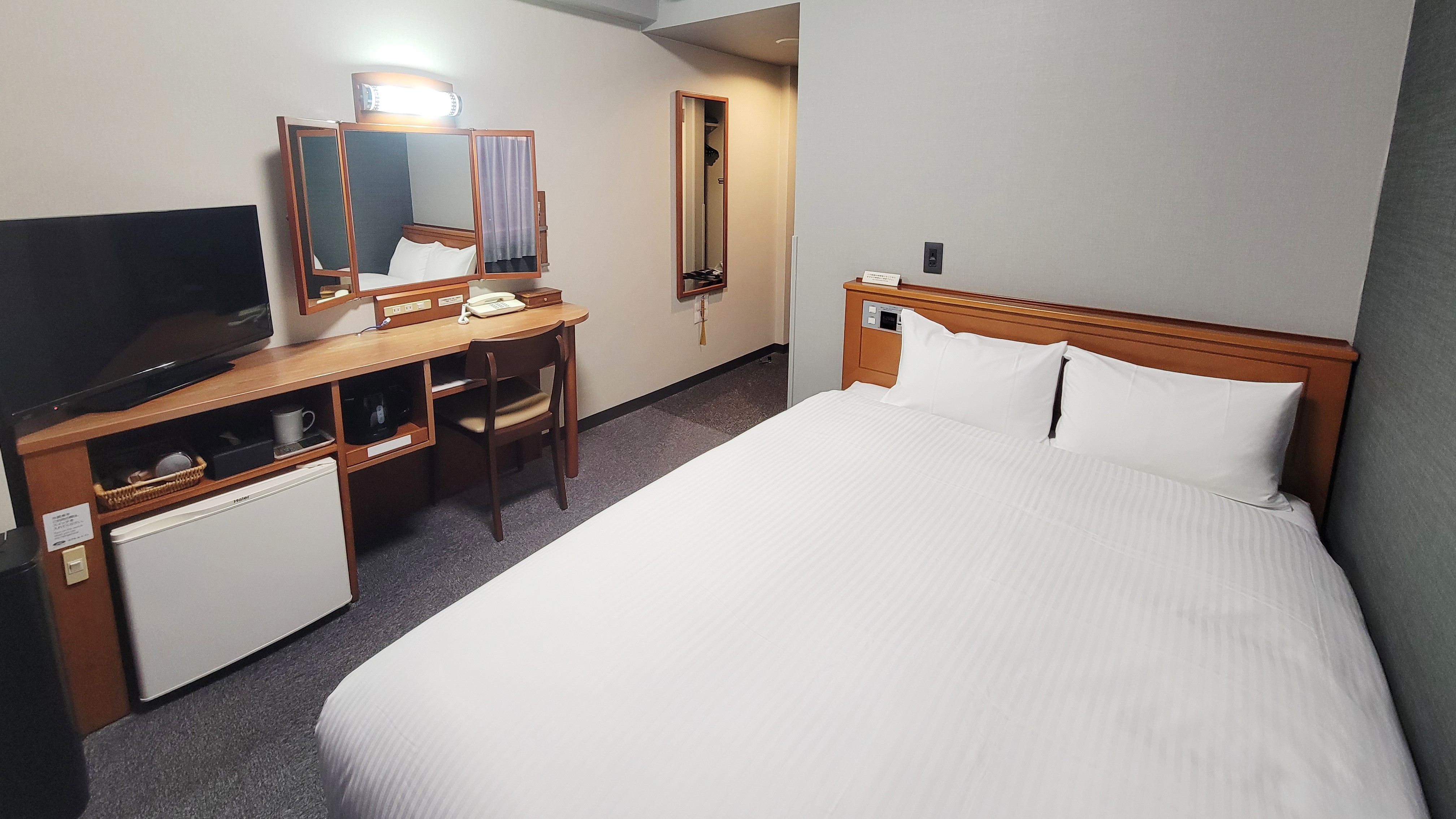 レディースセミダブルルーム