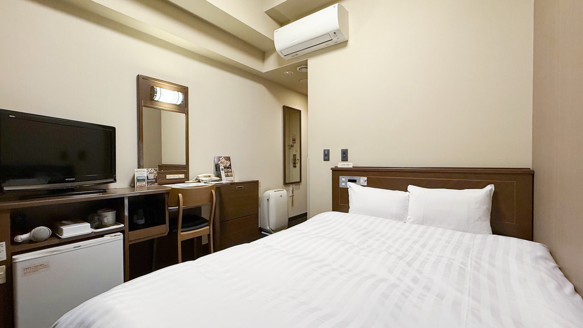 スタンダードセミダブルルーム