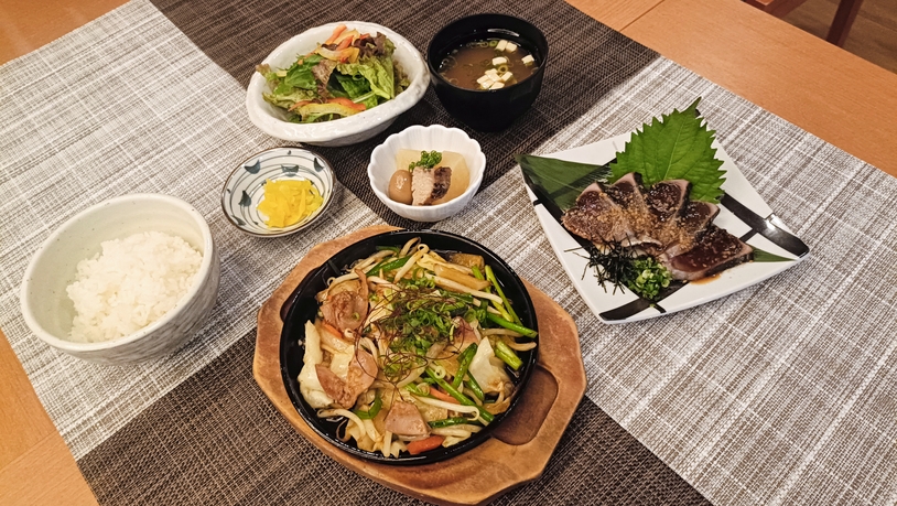 【1泊2食付】選べる4種の定食プラン (天麩羅盛り合わせ、牛すき煮、煮魚、和牛ホルモン鉄板焼)