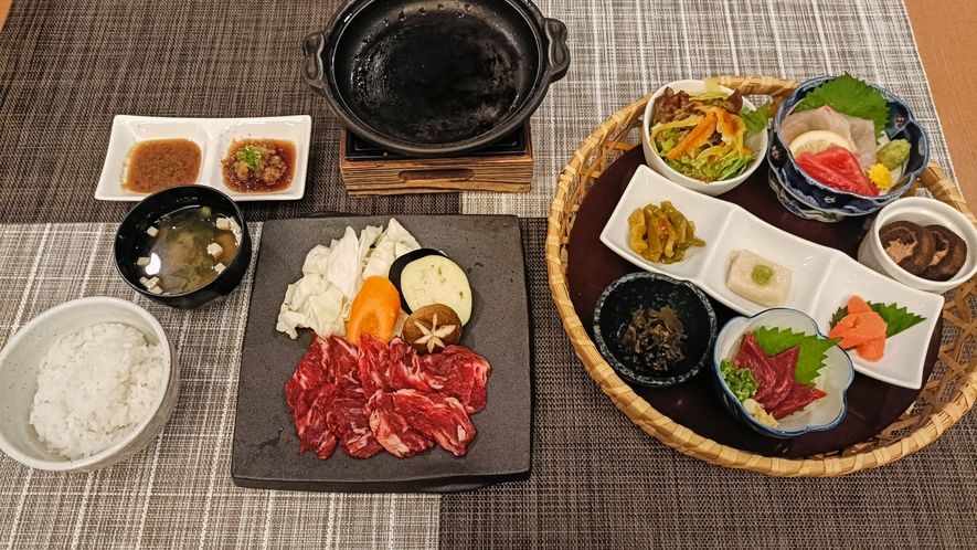 【1泊2食付】選べる3種の花籠御膳 ♪ 和牛もつ鍋・牛ヒレミニステーキ・真鯛と間八のしゃぶしゃぶ