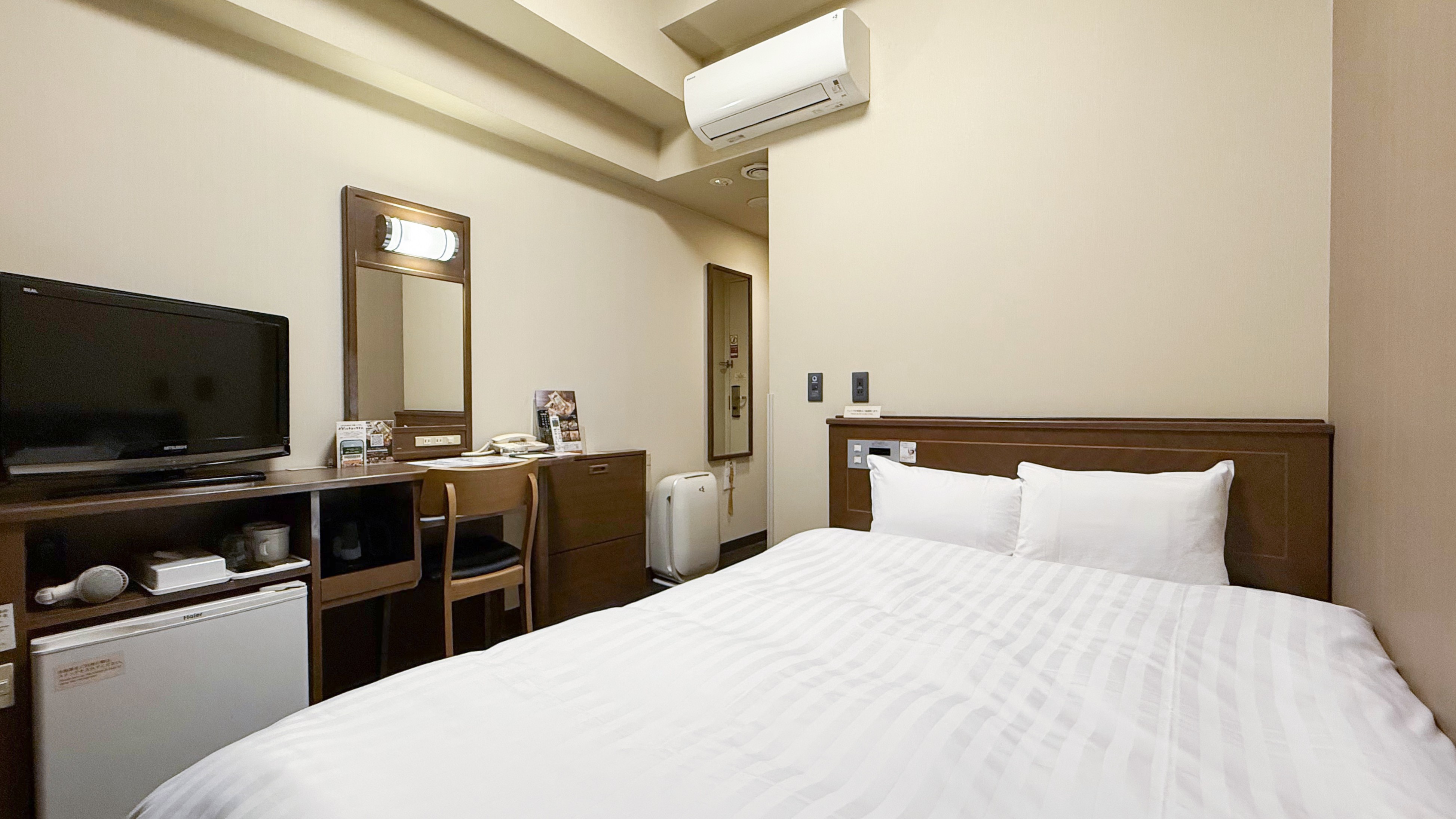 スタンダードセミダブルルーム