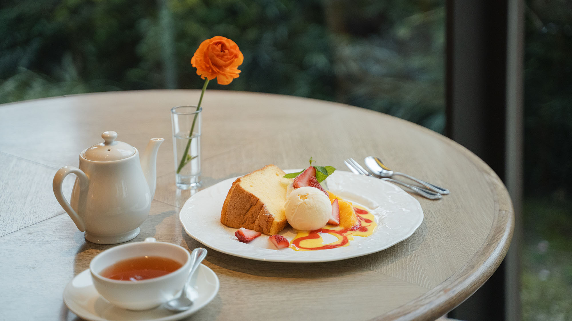 かわいいケーキとドリンクをご用意♪