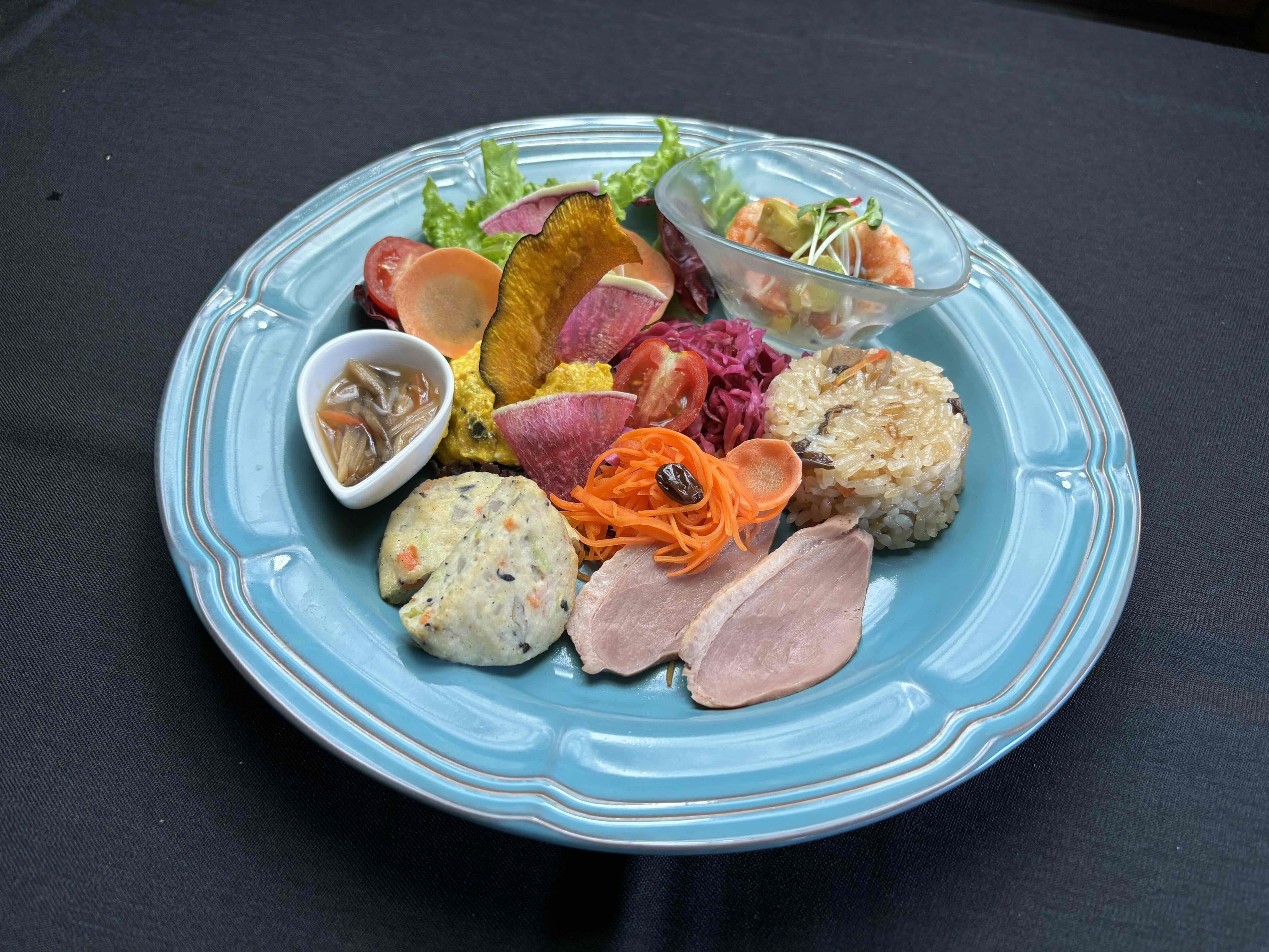 【レディースプラン】1泊2食付き　夕食は1階シャンゼリゼ　女性の方に嬉しい洋食ヘルシー彩プレート