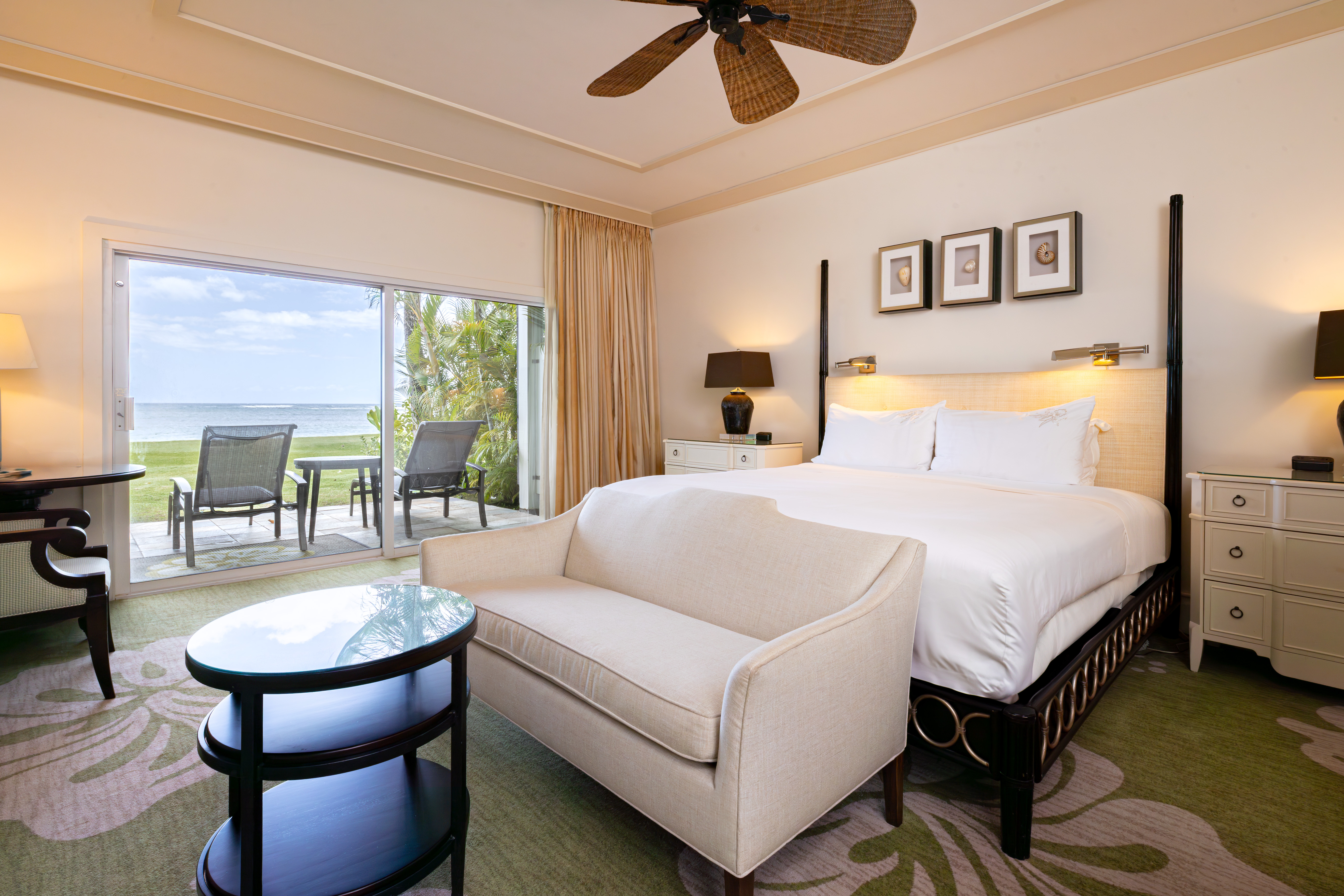 ビーチフロント ラナイ