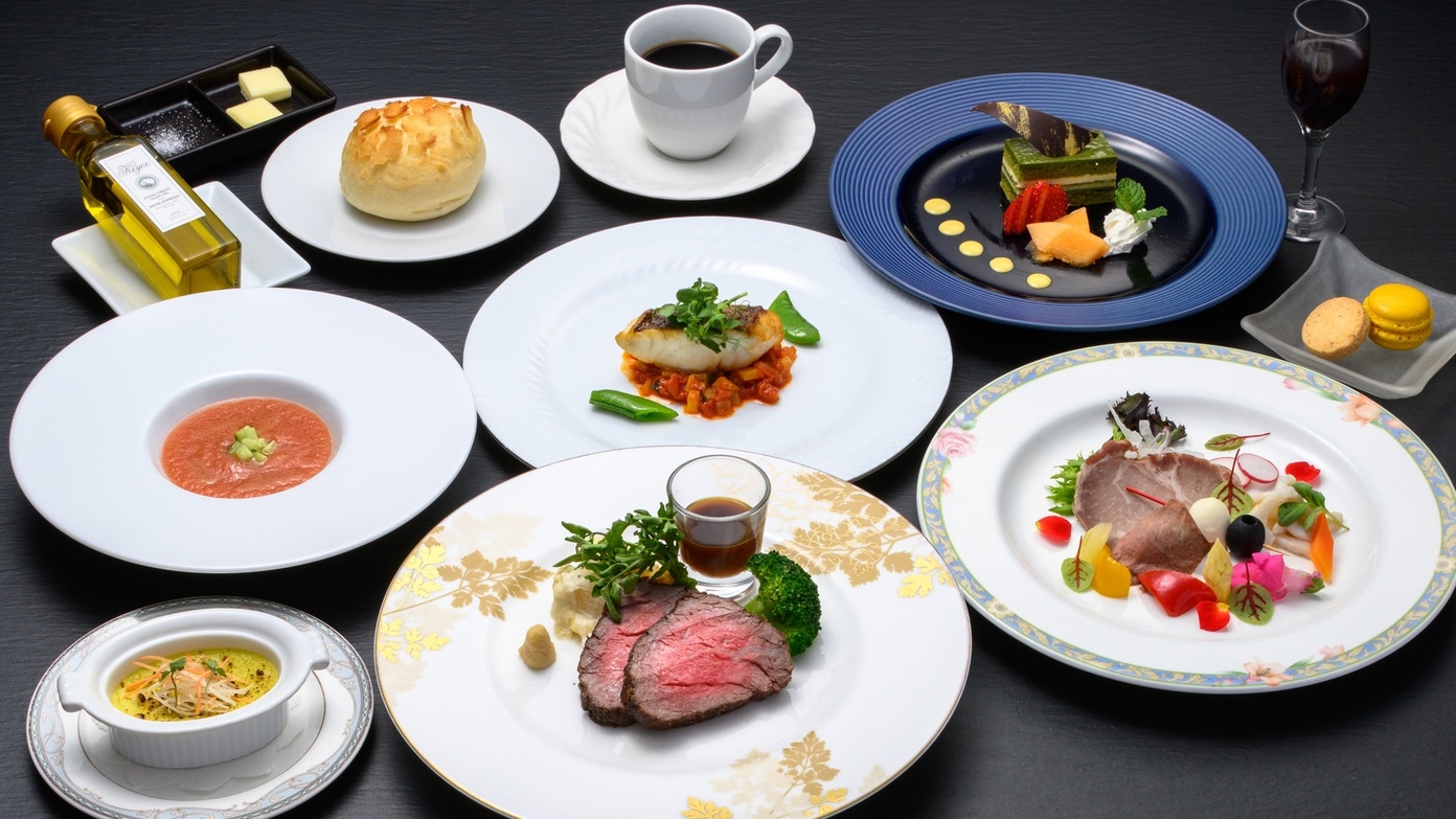 【LUXDAYSセール】【基本】休日は北海道最高峰の旭岳へ～ 夕食は創作フレンチコース[1泊2食付]