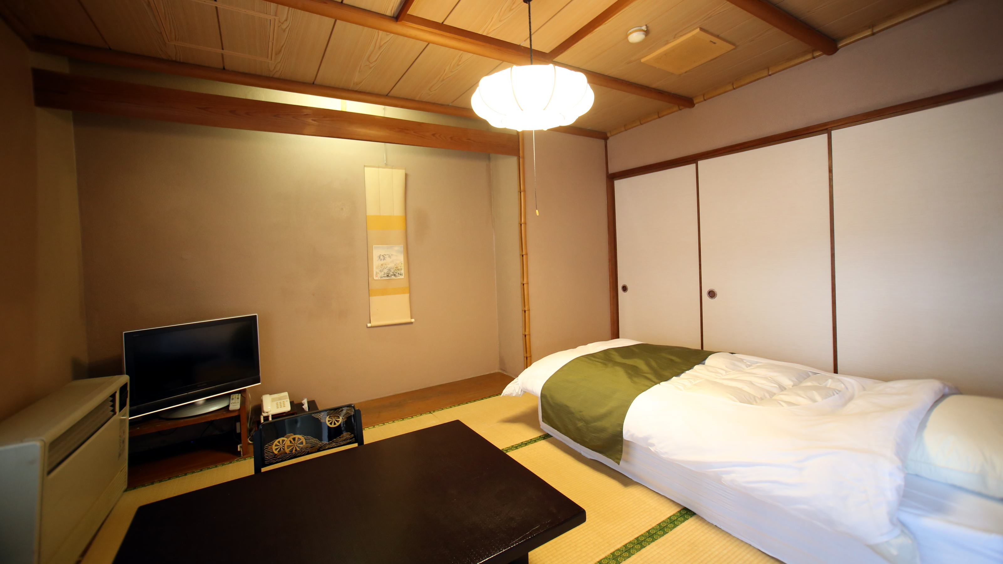 《和室6畳ベッド付｜1人部屋》数寄屋造りの趣■トイレ付き