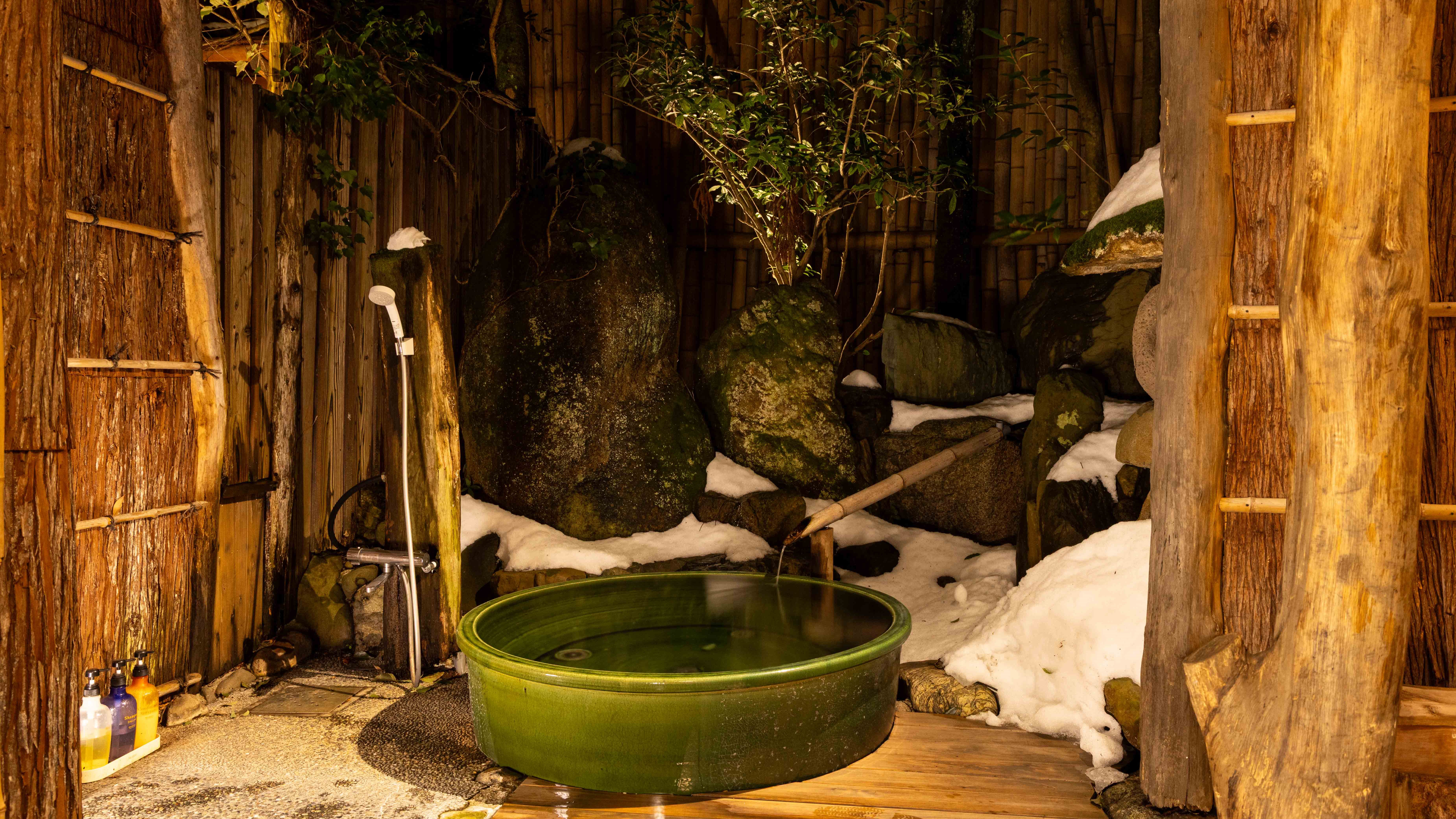 月の雫　サウナ　水風呂