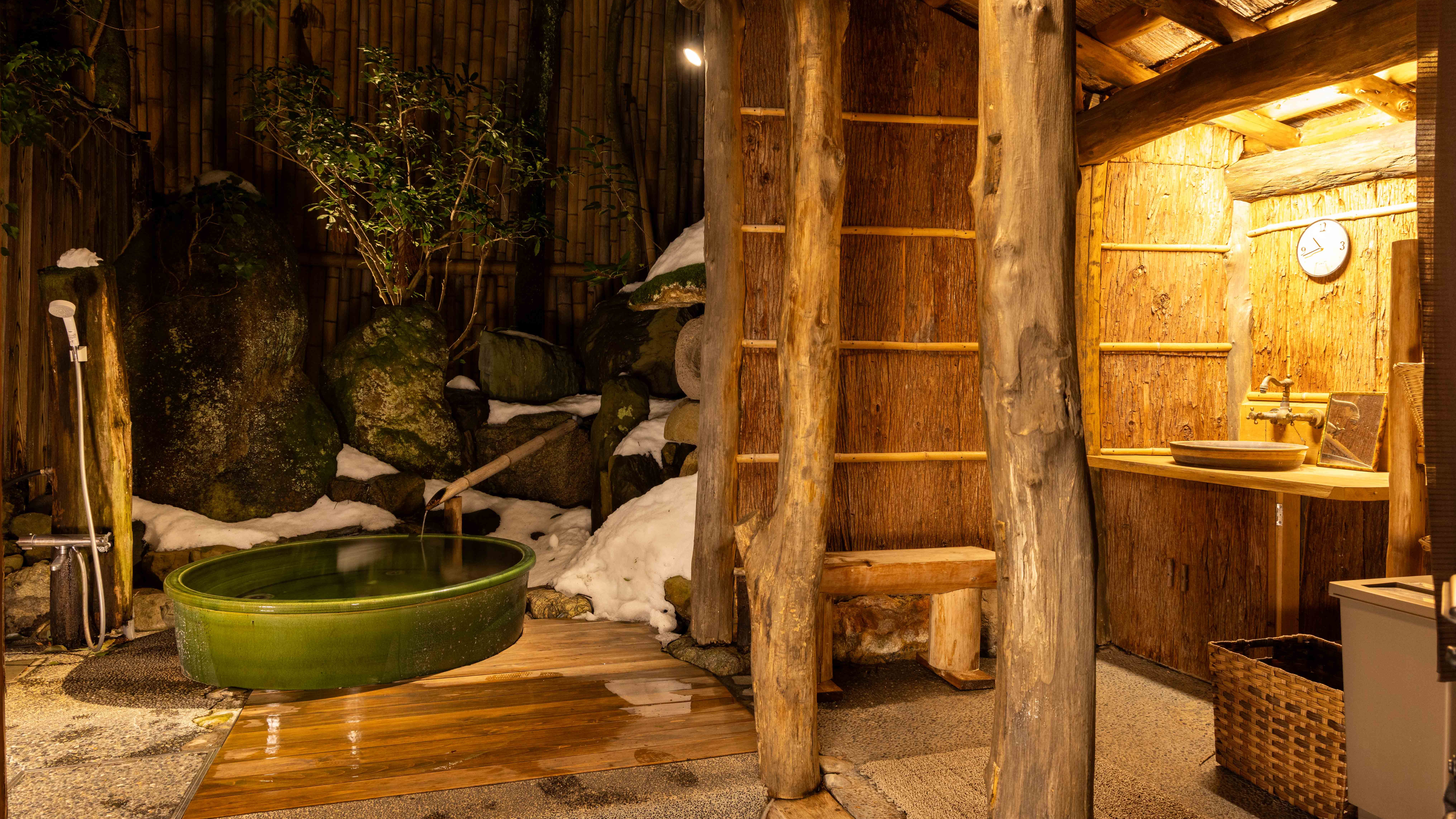 月の雫　サウナ　水風呂