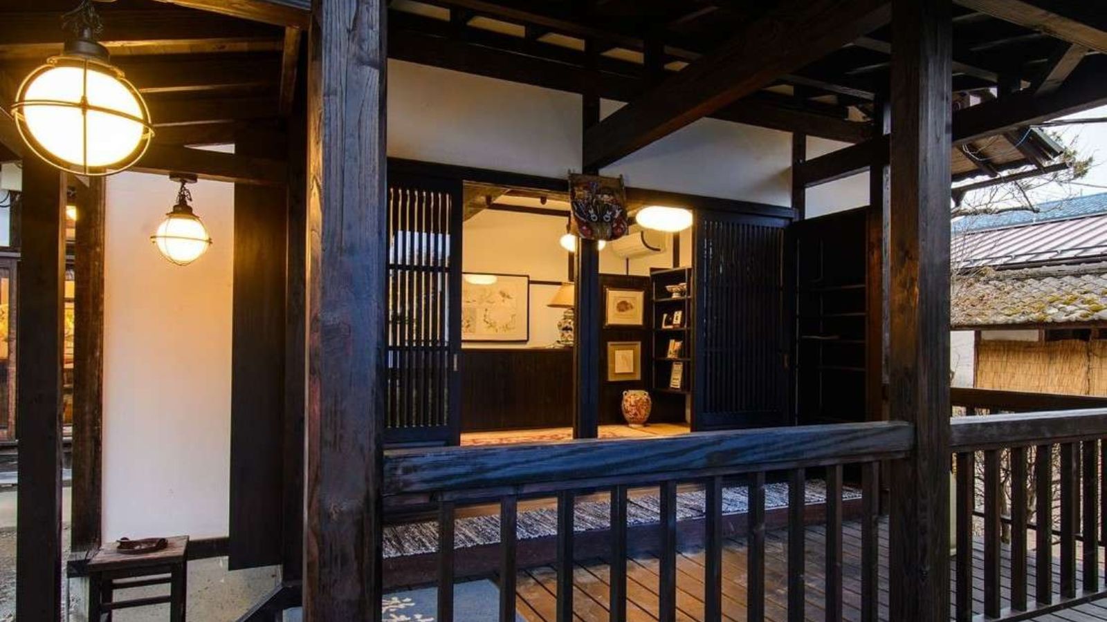本館フロント